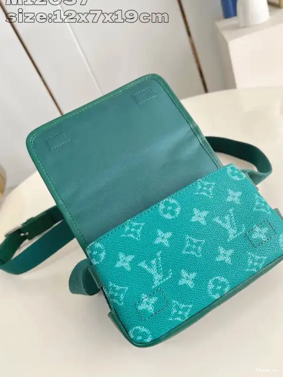 Cheap BOSPHORE VUITTON WALLET LOUIS WEARABLE 0630
